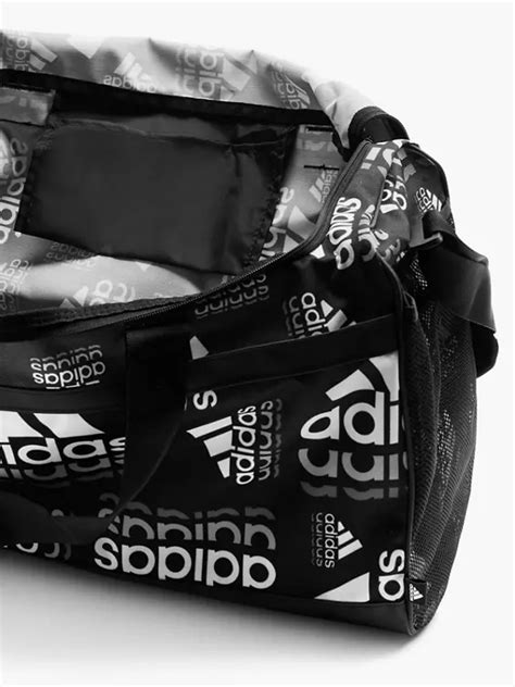 adidas sporttasche damen schwarz|Schwarze Adidas Sporttasche online .